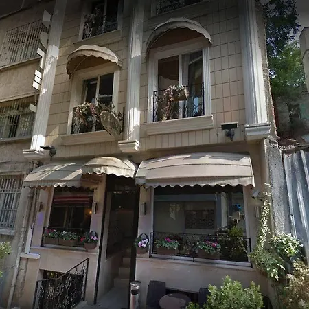 Pearl Ξενοδοχείο 3*