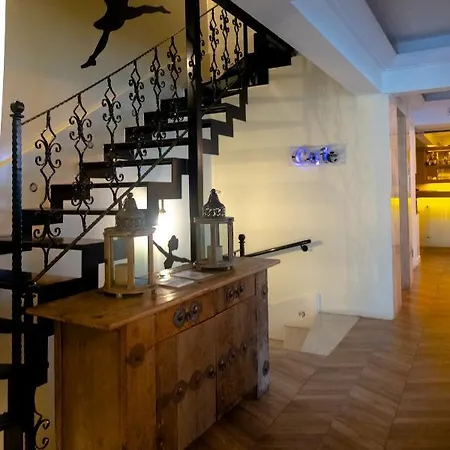 Pearl Hotel 3*
