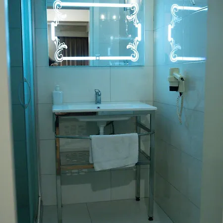 Отель Pearl 3*