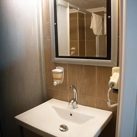 Отель Pearl 3*